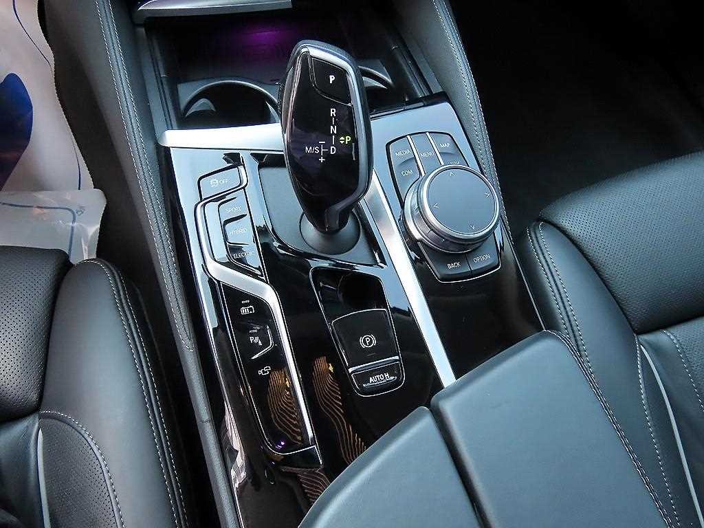 BMW 5시리즈 5시리즈 (G30) 530e 럭셔리 이미지 11