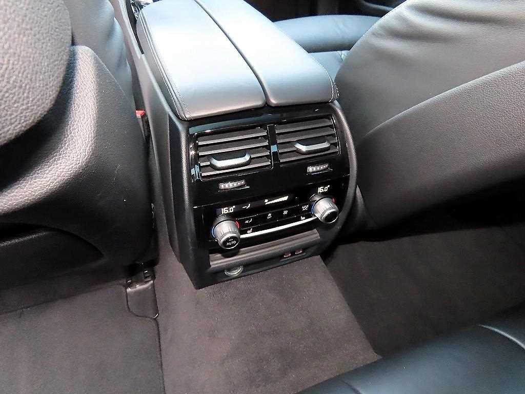 BMW 5시리즈 5시리즈 (G30) 530e 럭셔리 이미지 16