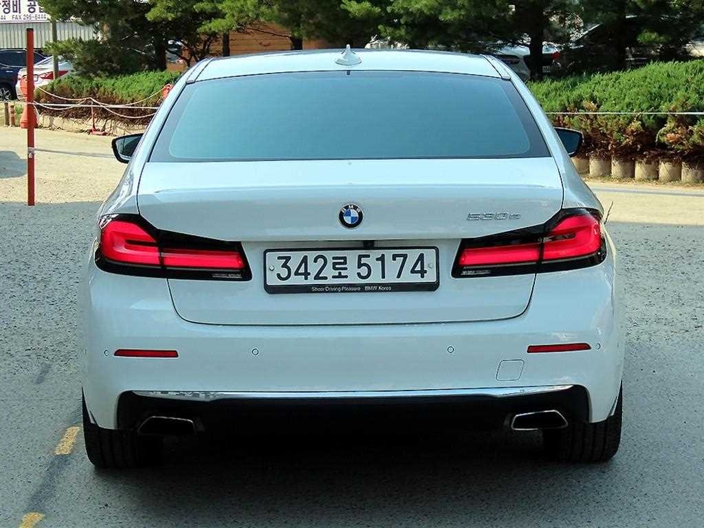 BMW 5시리즈 5시리즈 (G30) 530e 럭셔리 이미지 4