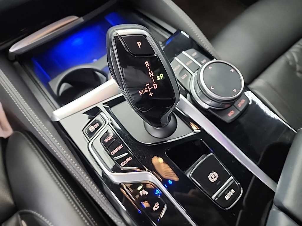 BMW 5시리즈 5시리즈 (G30) 530i xDrive M 스포츠 이미지 8