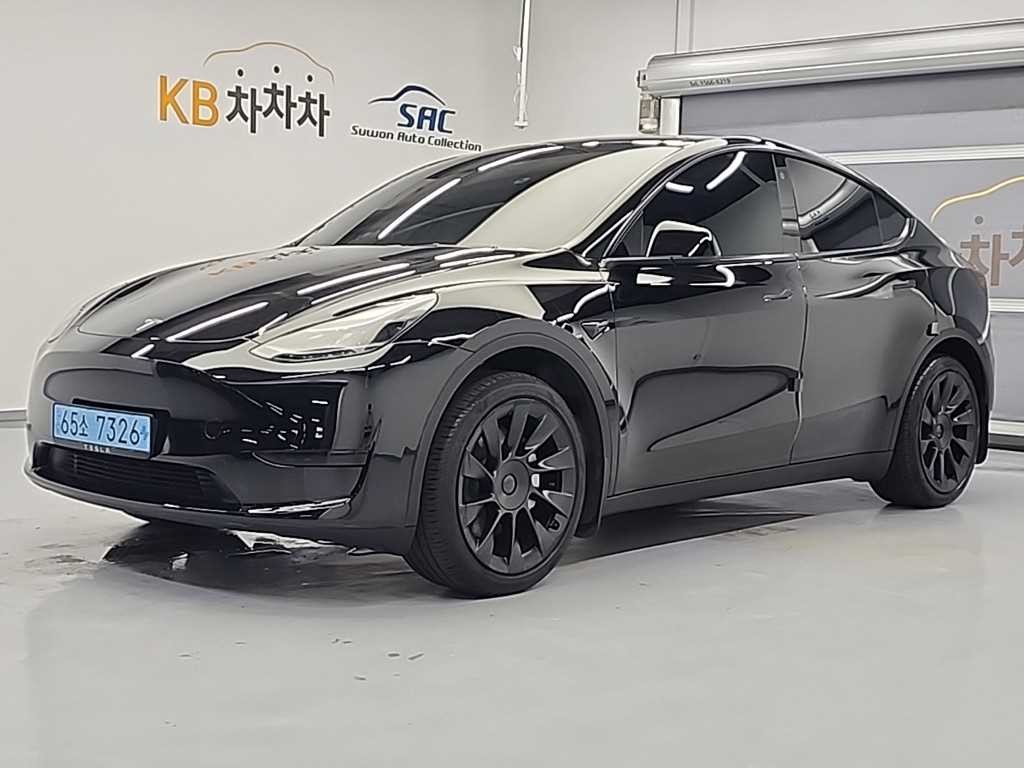 테슬라 모델 Y RWD 이미지 1