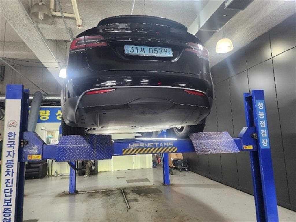 테슬라 모델 X AWD 이미지 10