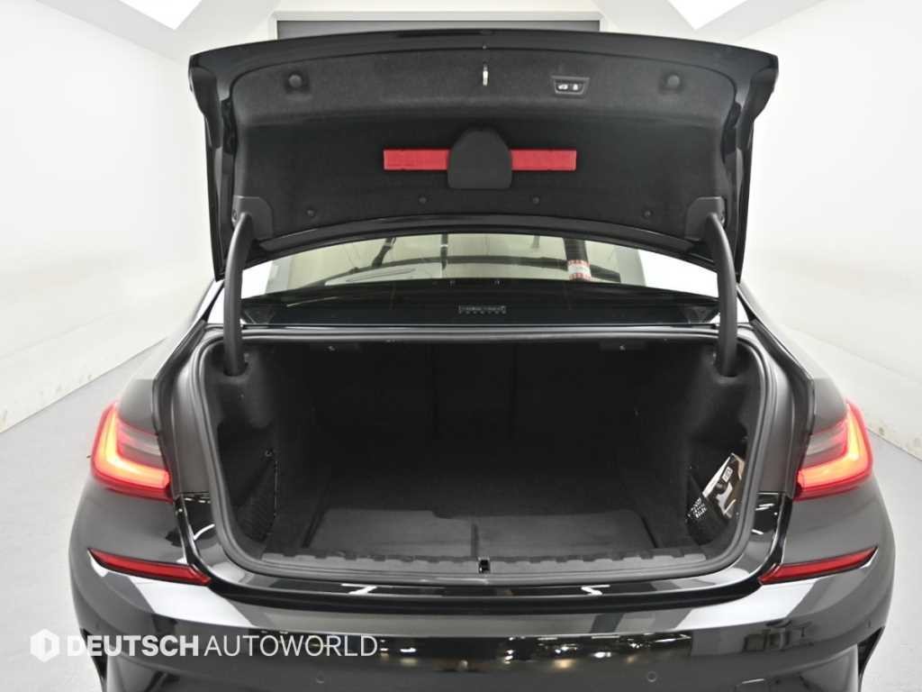 BMW 3시리즈 3시리즈 (G20) 320i M 스포츠 이미지 19