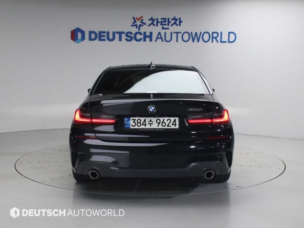 BMW 3시리즈 3시리즈 (G20) 320i M 스포츠 이미지 4