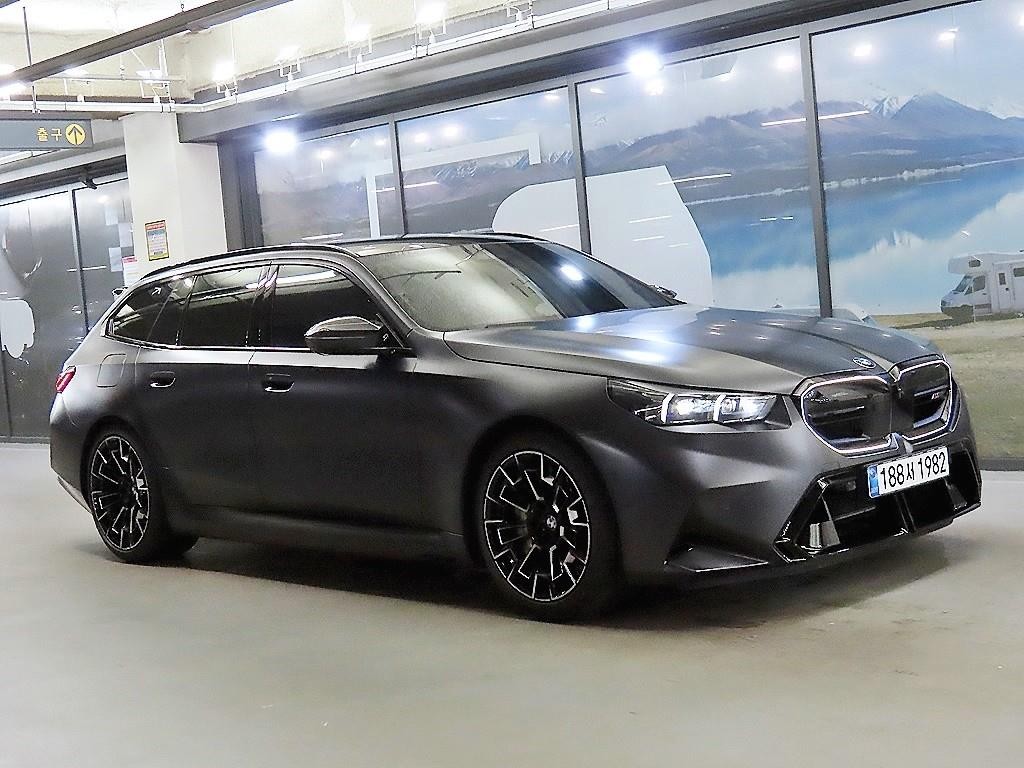 BMW 5시리즈 M5 7세대 4.4 투어링 이미지 1