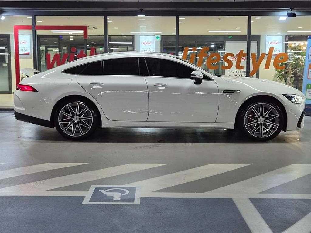 벤츠 AMG GT 4도어 43 4MATIC+ 이미지 3