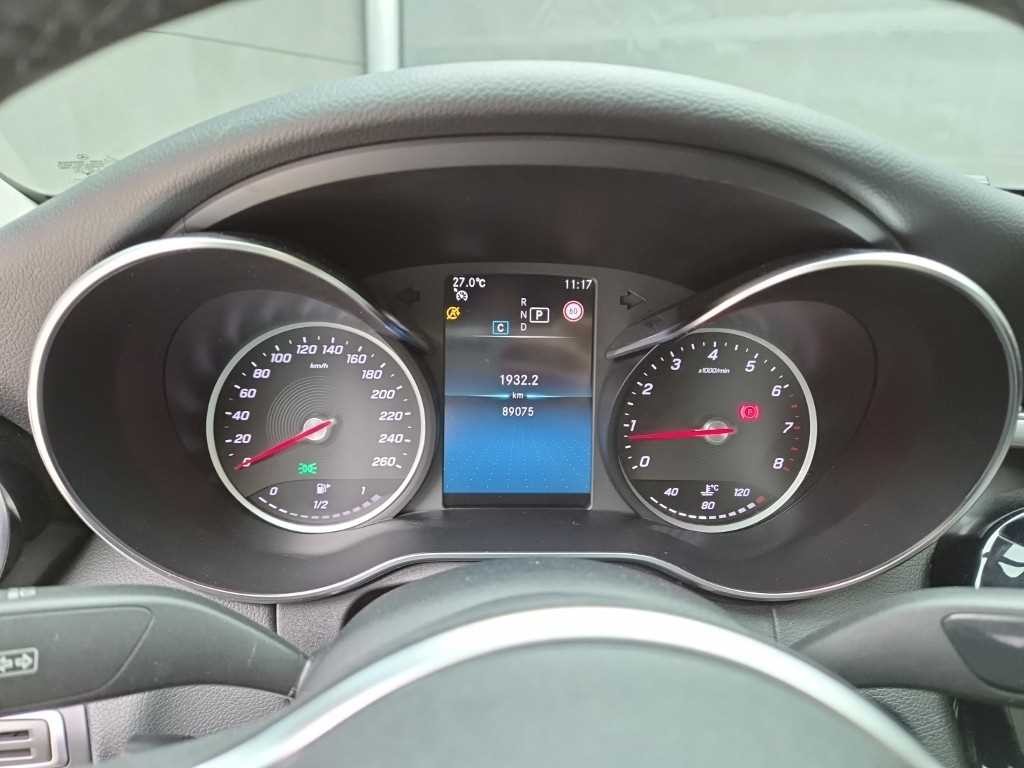 벤츠 C 클래스 C클래스 W205 C200 아방가르드 이미지 8
