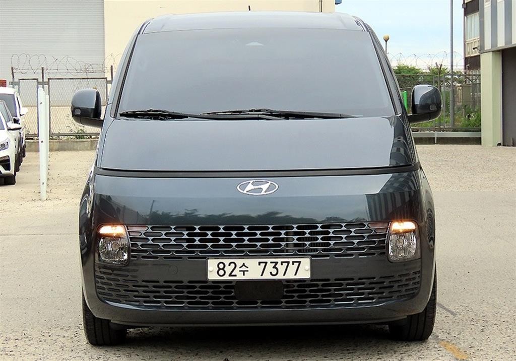 현대 스타리아 2WD 디젤 카고 모던 3인승 이미지 1