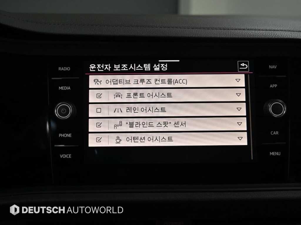 폭스바겐 제타 올 뉴 제타 1.5 TSI 프리미엄 이미지 17