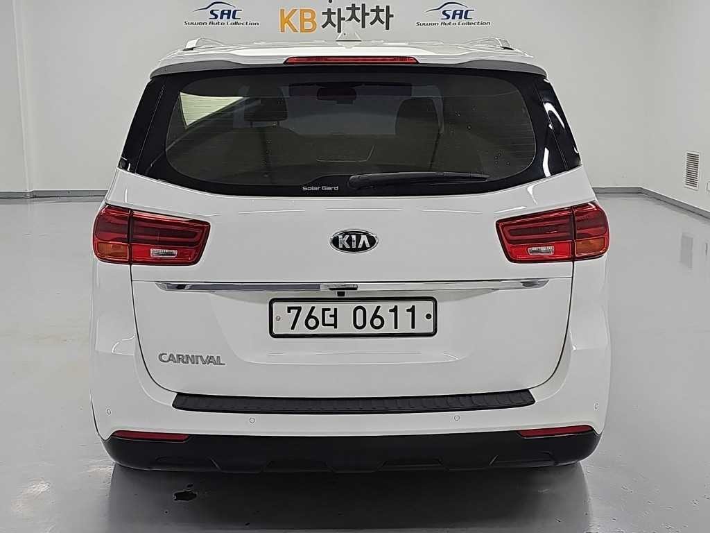 기아 카니발 더 뉴 카니발 디젤 11인승 프레스티지 이미지 3