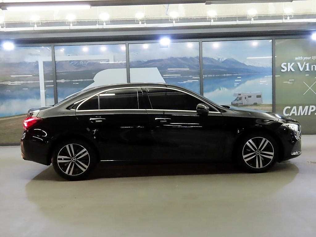 벤츠 A 클래스 A클래스 W177 A220 세단 이미지 4