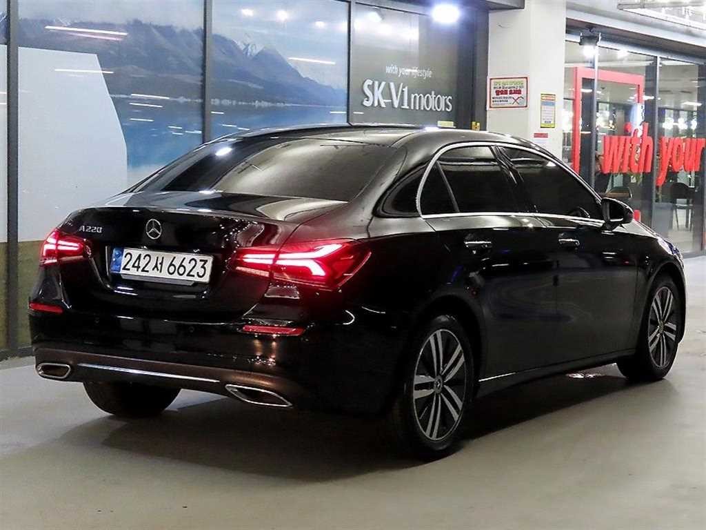 벤츠 A 클래스 A클래스 W177 A220 세단 이미지 5