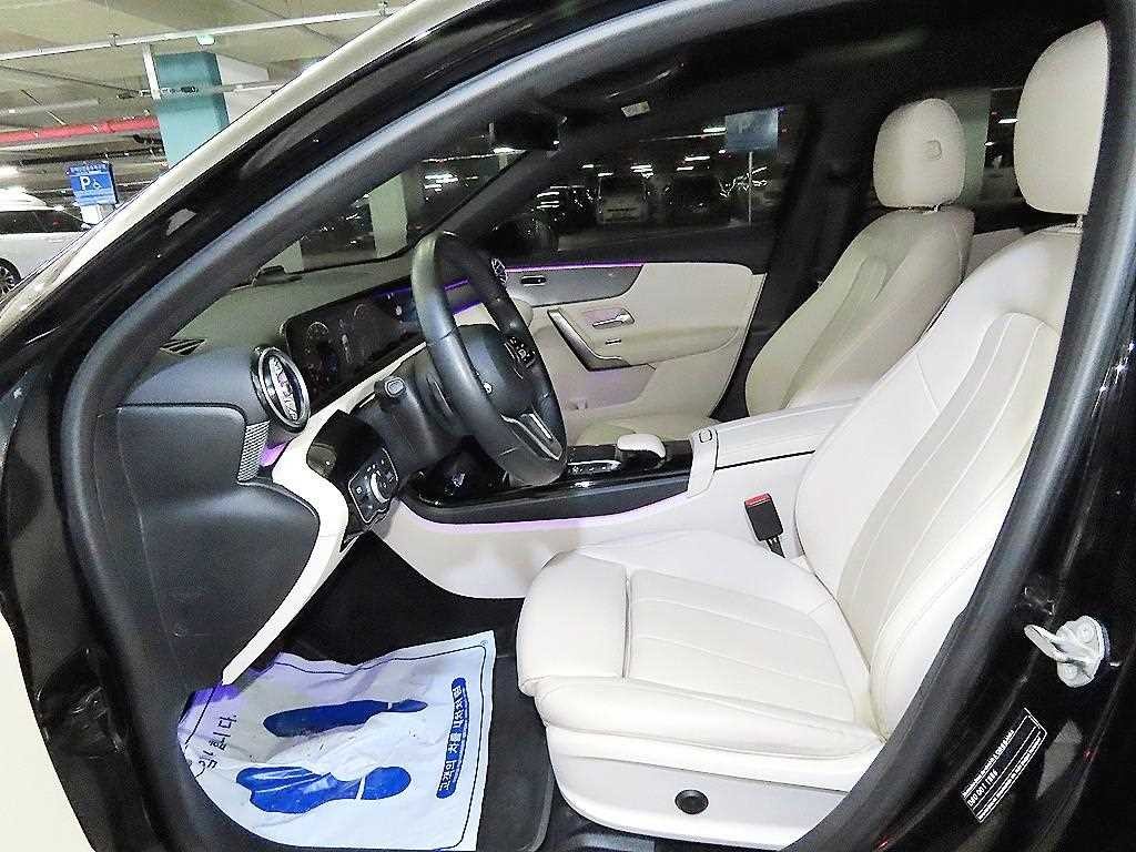 벤츠 A 클래스 A클래스 W177 A220 세단 이미지 7