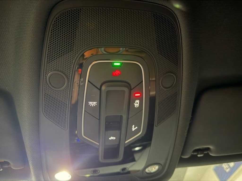 아우디 A4 A4 (B9) 45 TFSI 콰트로 프리미엄 이미지 12