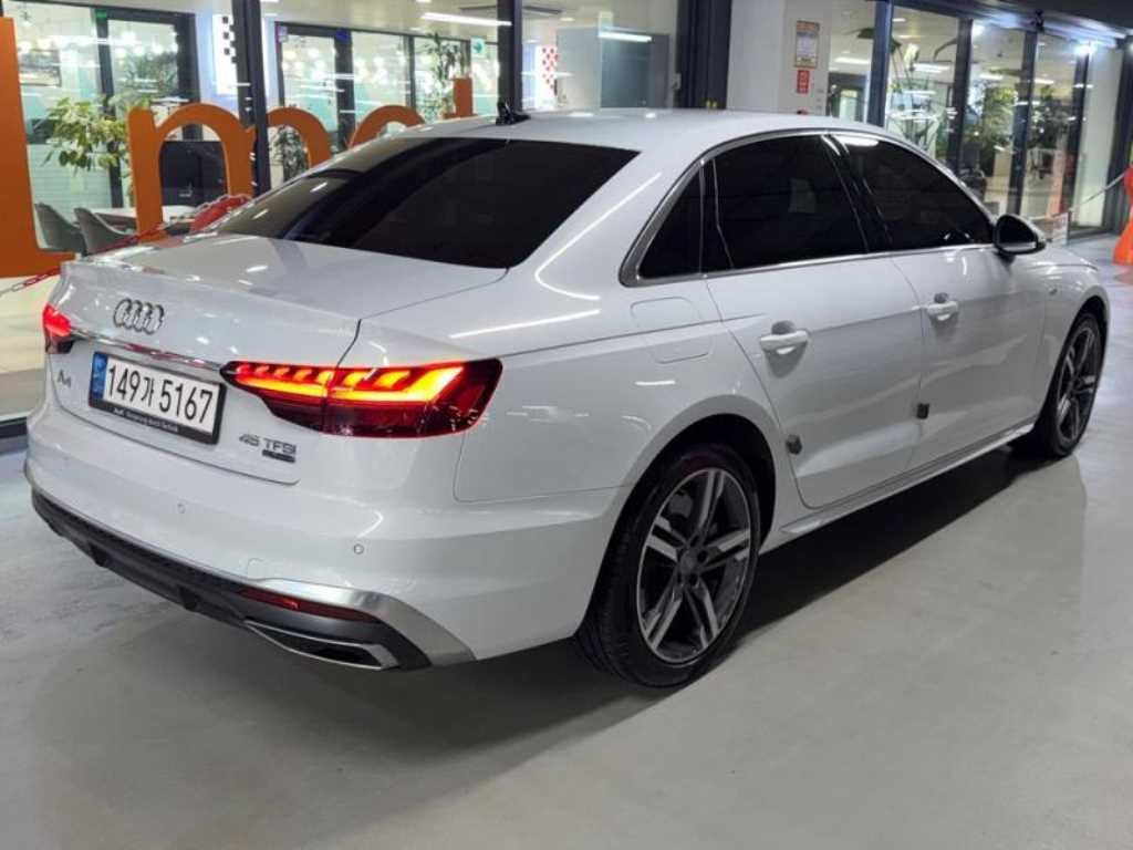 아우디 A4 A4 (B9) 45 TFSI 콰트로 프리미엄 이미지 4
