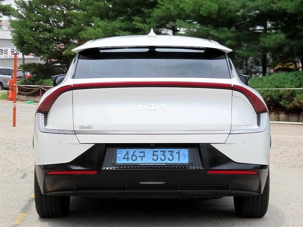 기아 EV6 롱레인지 어스 이미지 5
