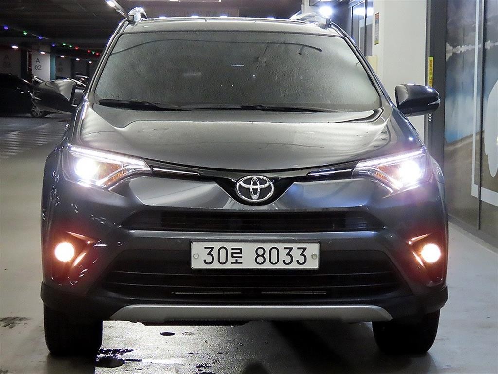 토요타 라브4 2.5 2WD 이미지 2
