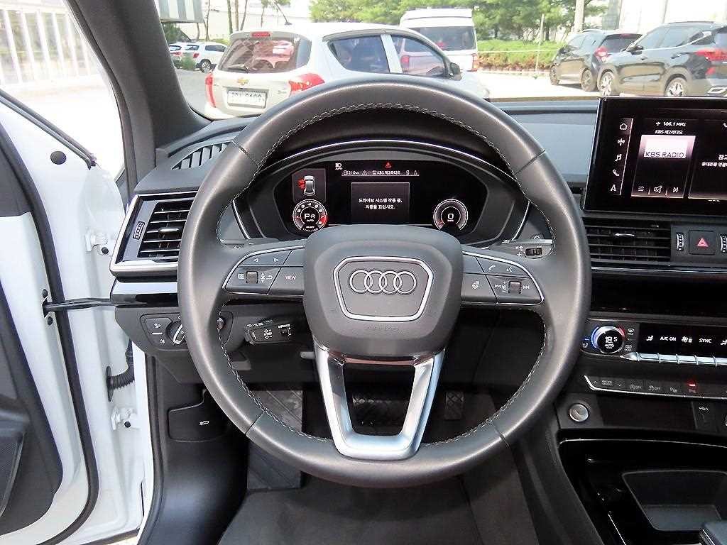 아우디 Q5 Q5 (FY) 45 TFSI 콰트로 프리미엄 이미지 8