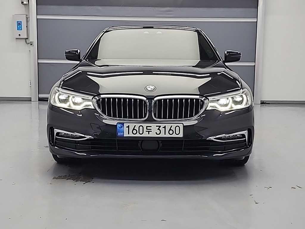 BMW 5시리즈 5시리즈 (G30) 530e 럭셔리 플러스 이미지 2