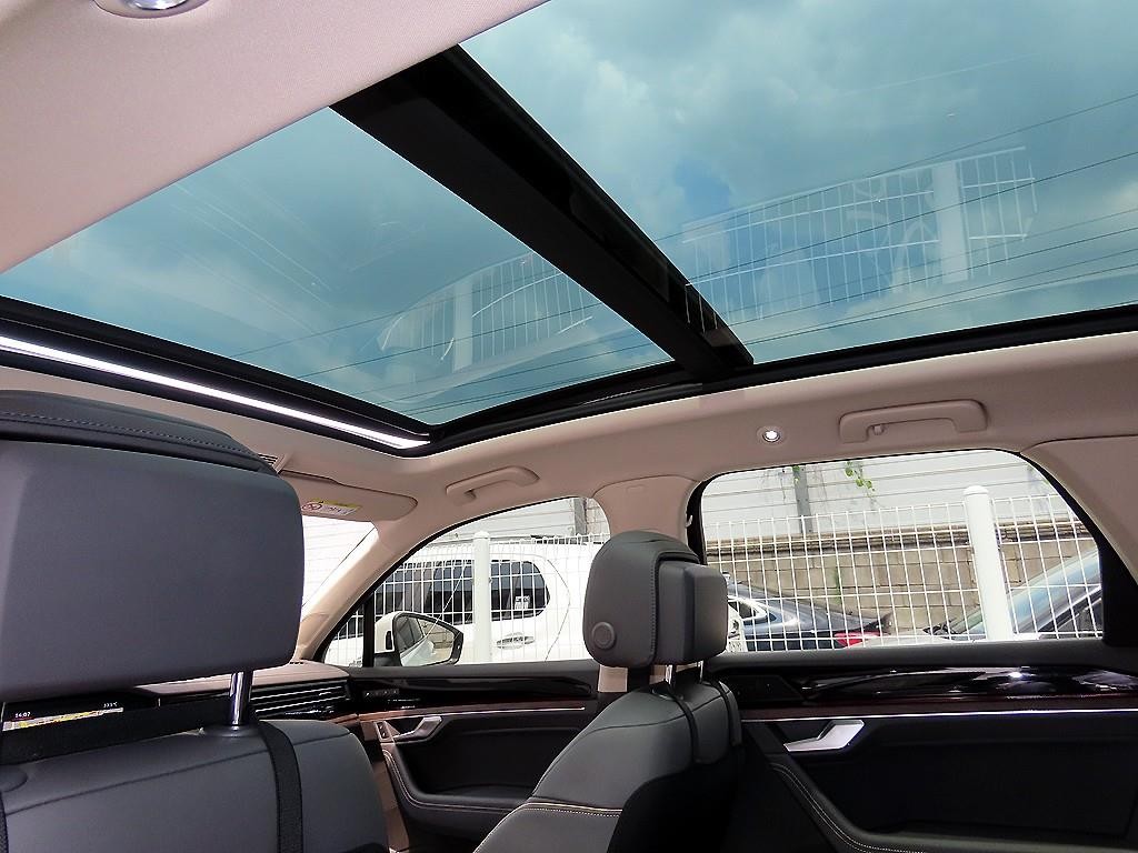 폭스바겐 투아렉 투아렉 3세대 3.0 TDI 프레스티지 이미지 16