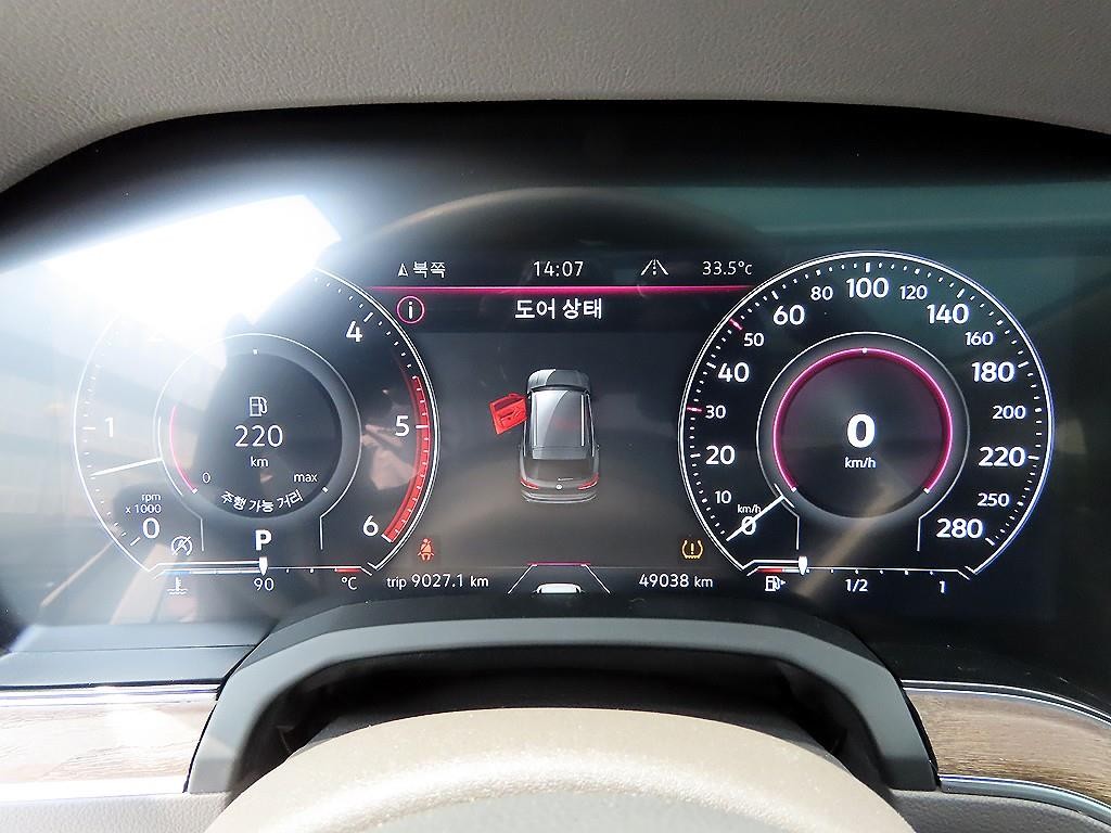 폭스바겐 투아렉 투아렉 3세대 3.0 TDI 프레스티지 이미지 9