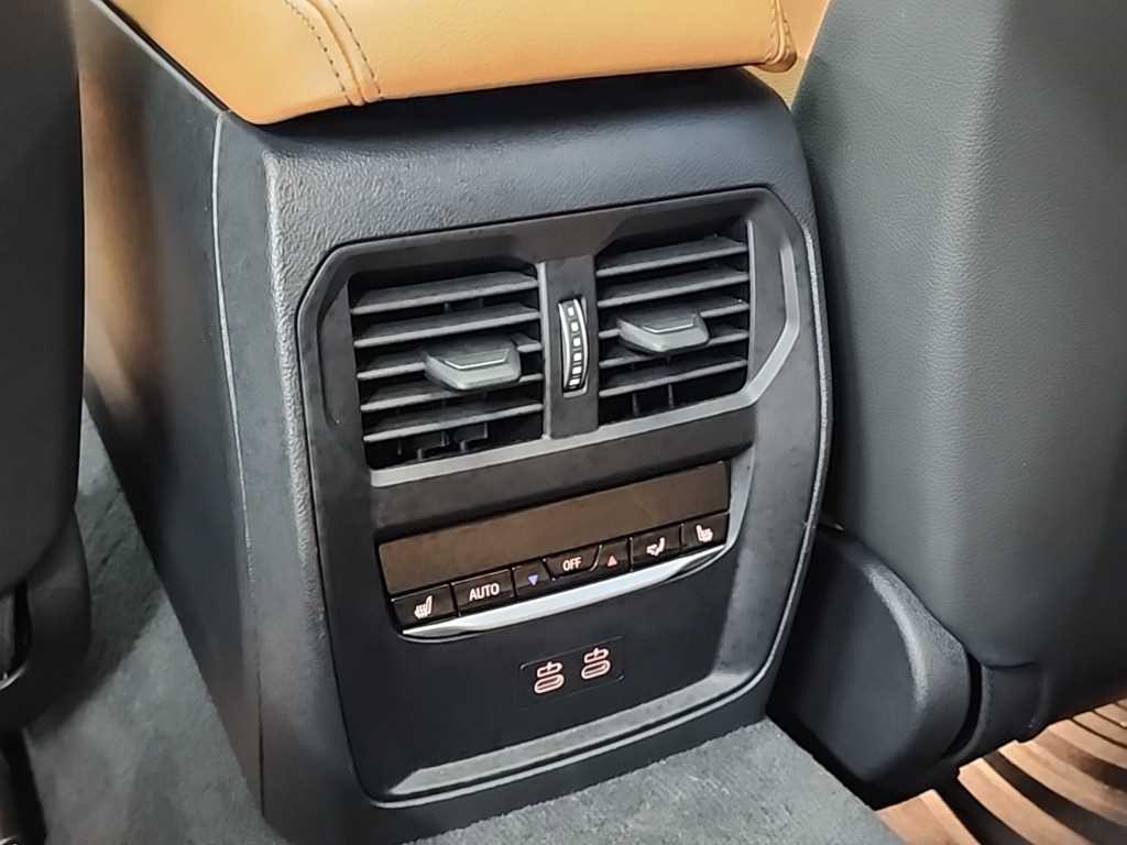 BMW i4 eDrive 40 M 스포츠 프로 이미지 13