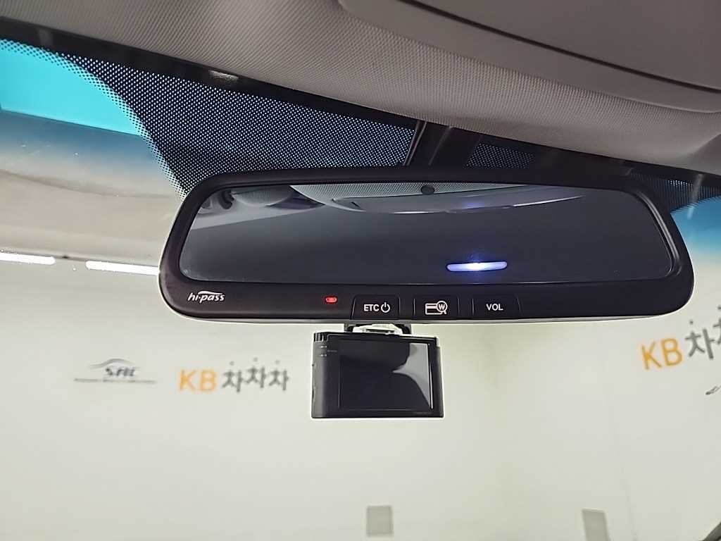 기아 쏘렌토 쏘렌토 R 디젤 4WD 2.2 TLX 최고급형 이미지 16