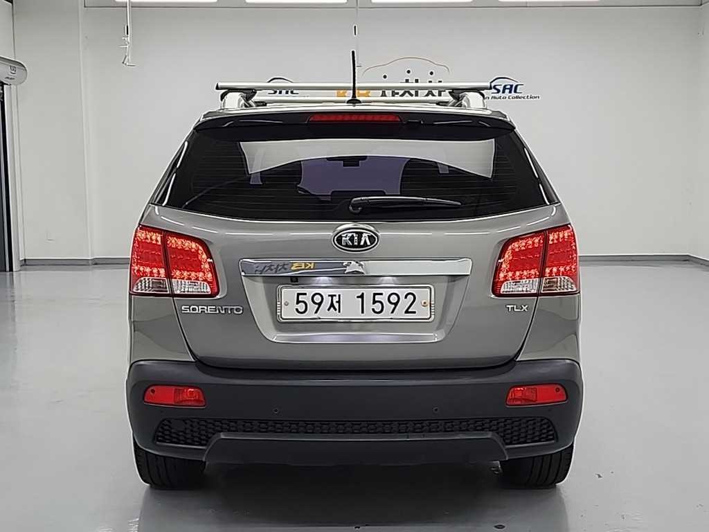 기아 쏘렌토 쏘렌토 R 디젤 4WD 2.2 TLX 최고급형 이미지 3