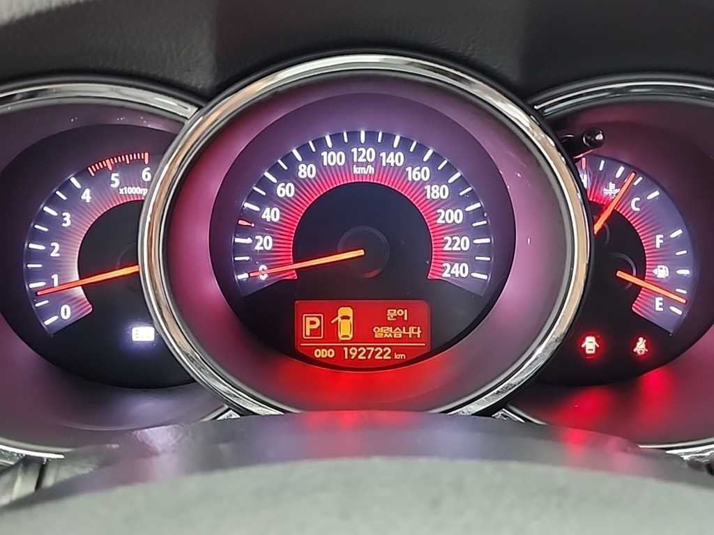 기아 쏘렌토 쏘렌토 R 디젤 4WD 2.2 TLX 최고급형 이미지 6