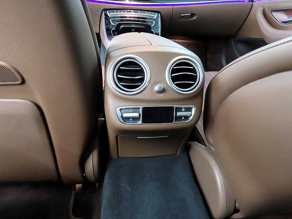 벤츠 E 클래스 E-클래스 W213 E450 4MATIC 익스클루시브 이미지 13