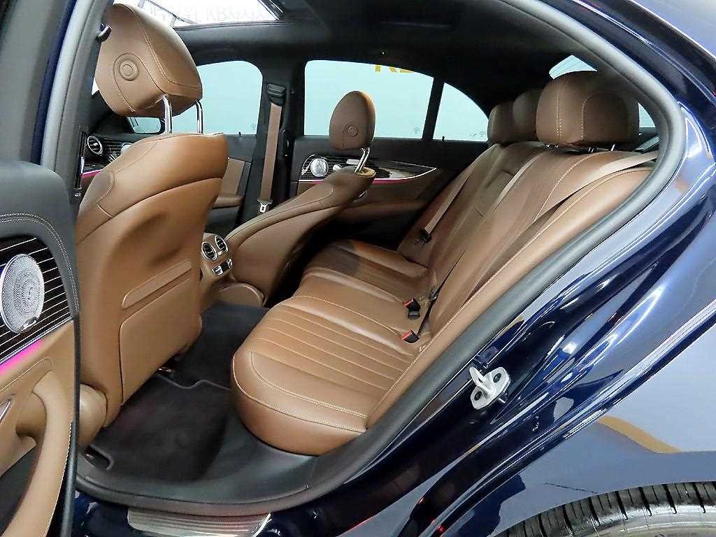 벤츠 E 클래스 E-클래스 W213 E450 4MATIC 익스클루시브 이미지 6