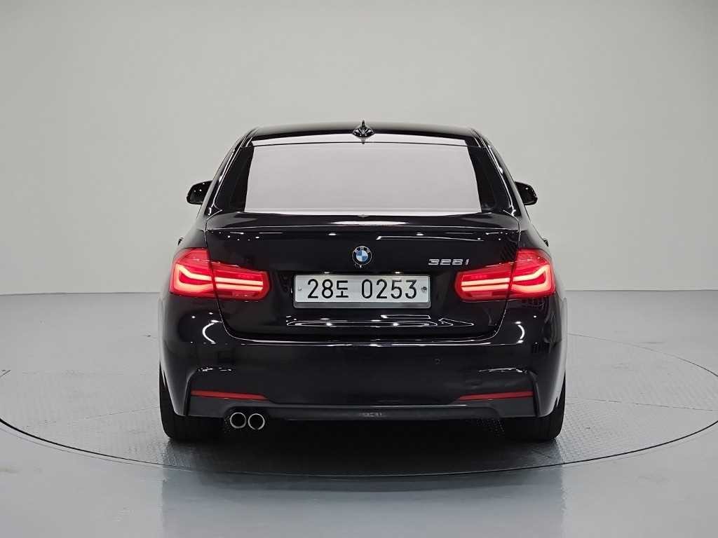 BMW 3시리즈 3시리즈 (F30) 328i M 스포츠 이미지 3