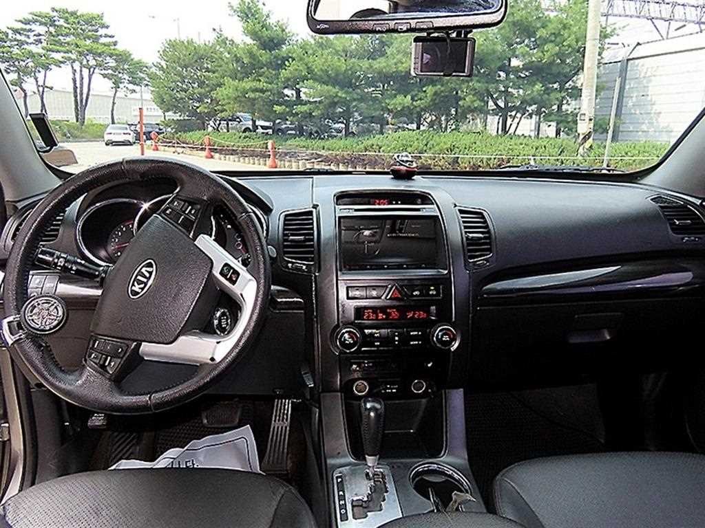 기아 쏘렌토 쏘렌토 R 디젤 2WD 2.0 TLX 고급형 이미지 7