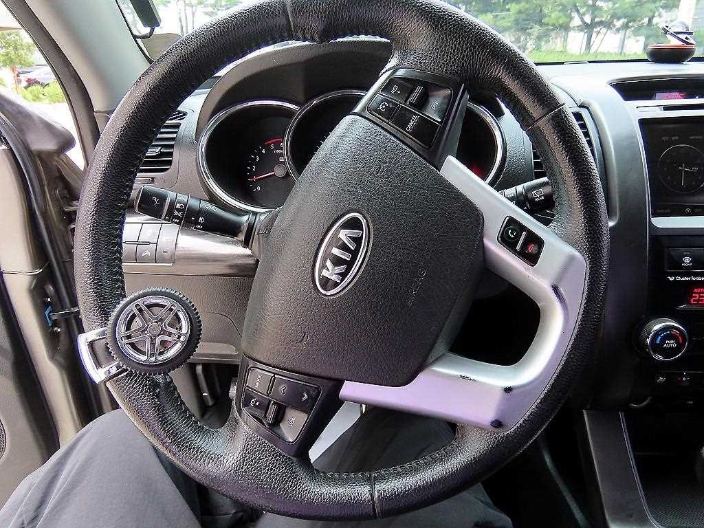 기아 쏘렌토 쏘렌토 R 디젤 2WD 2.0 TLX 고급형 이미지 8