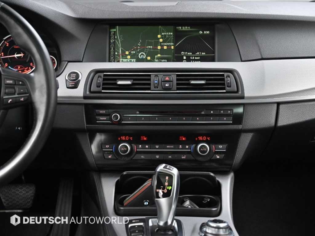 BMW 5시리즈 5시리즈 (F10) 520d M 스포츠 이미지 14