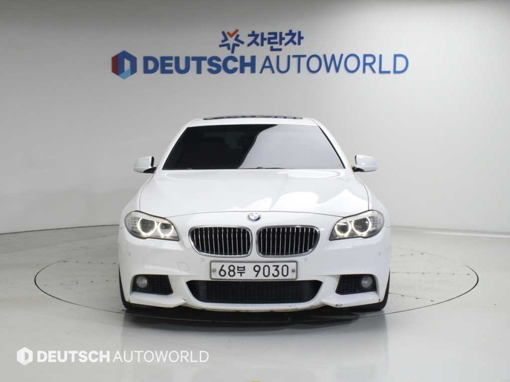 BMW 5시리즈 5시리즈 (F10) 520d M 스포츠 이미지 3