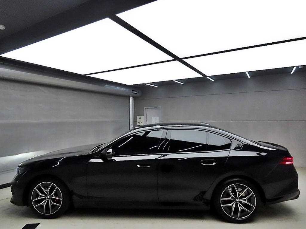 BMW 5시리즈 5시리즈 (G60) 520i 스페셜 에디션 이미지 4