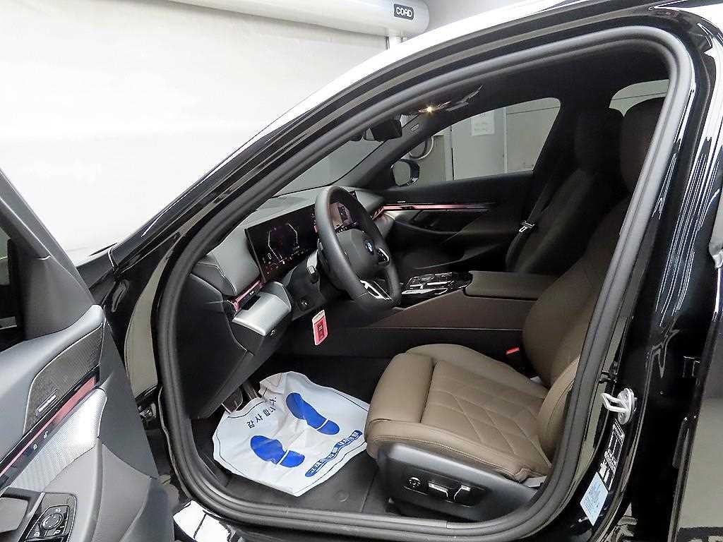 BMW 5시리즈 5시리즈 (G60) 520i 스페셜 에디션 이미지 5