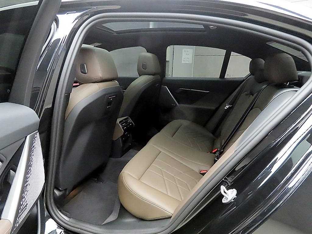 BMW 5시리즈 5시리즈 (G60) 520i 스페셜 에디션 이미지 6