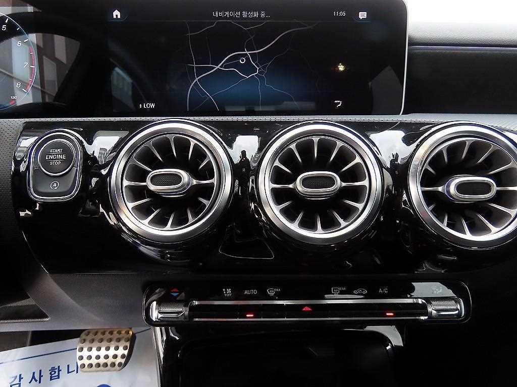 벤츠 A 클래스 A클래스 W177 A220 세단 이미지 13