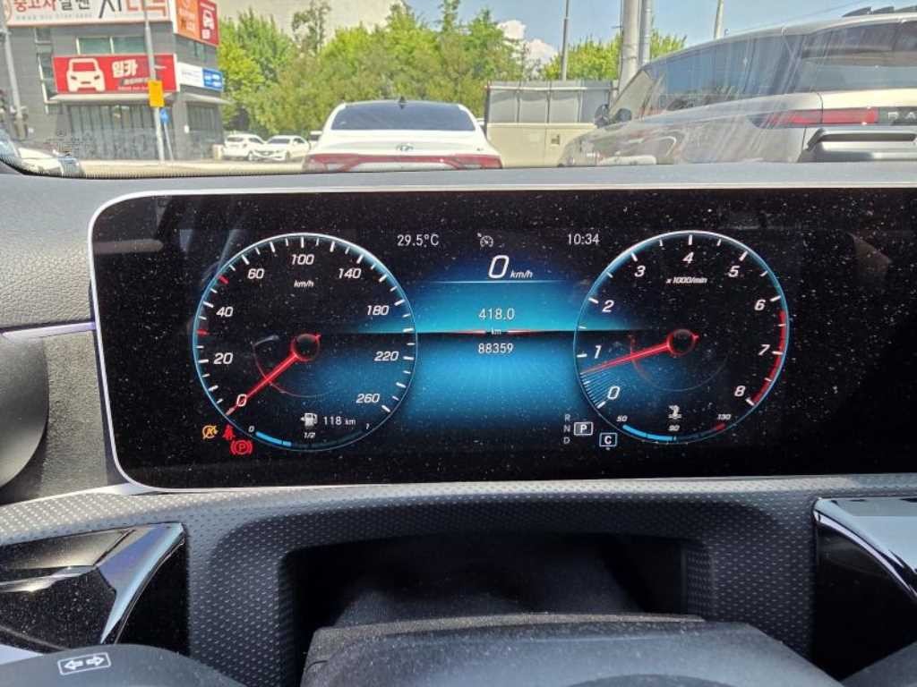 벤츠 A 클래스 A클래스 W177 A220 세단 이미지 6