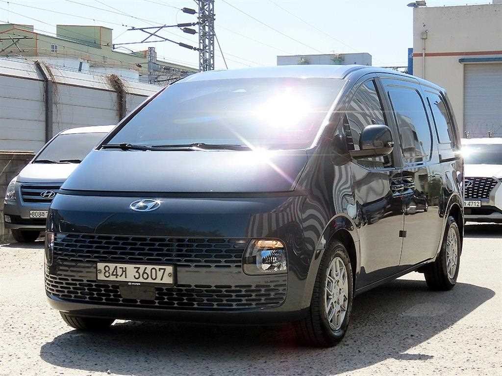 현대 스타리아 2WD 디젤 카고 모던 3인승 이미지 2