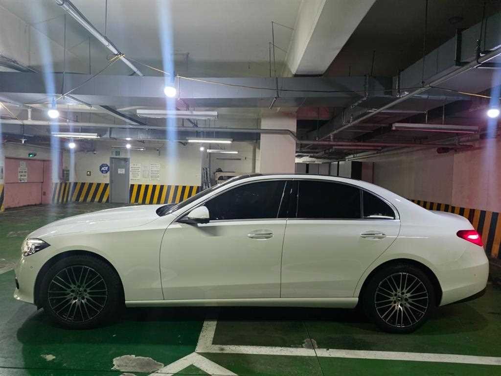 벤츠 C 클래스 C클래스 W206 C200 아방가르드 이미지 3