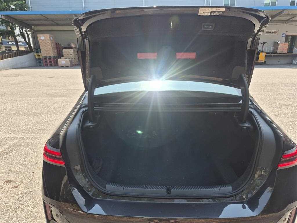 BMW 5시리즈 5시리즈 (G60) 530i xDrive M 스포츠 프로 스페셜 에디션 이미지 17