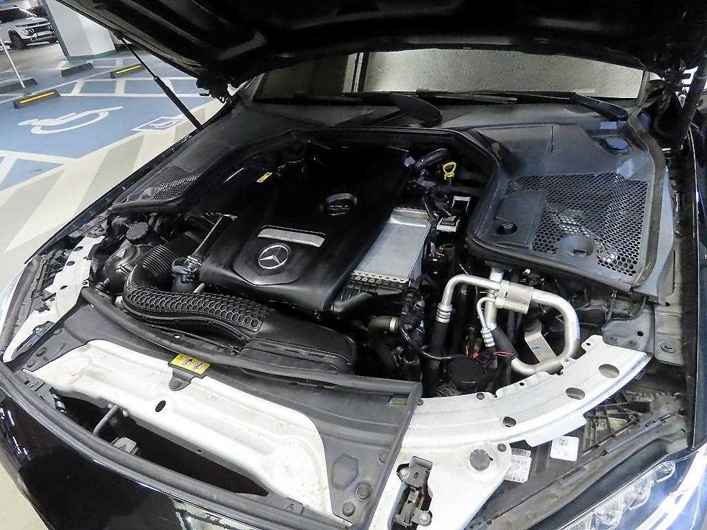 벤츠 C 클래스 C클래스 W205 C200 아방가르드 이미지 19