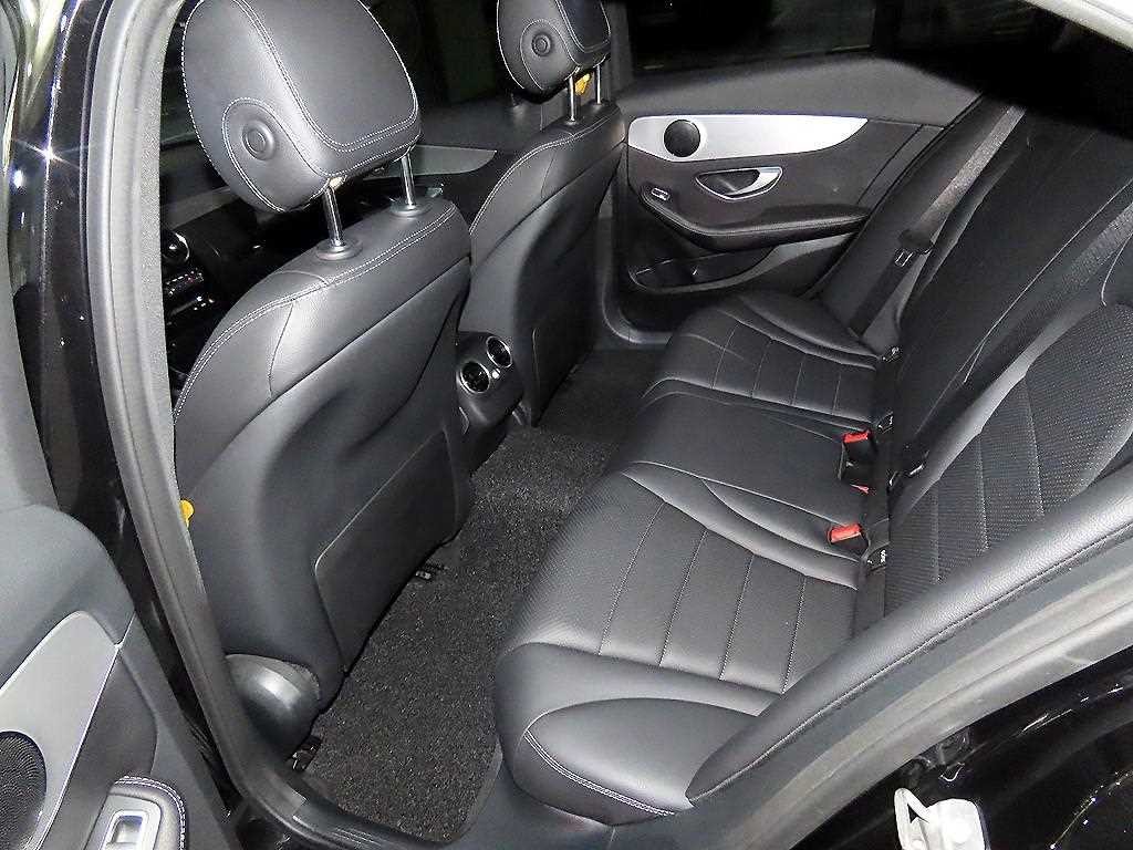 벤츠 C 클래스 C클래스 W205 C200 아방가르드 이미지 7