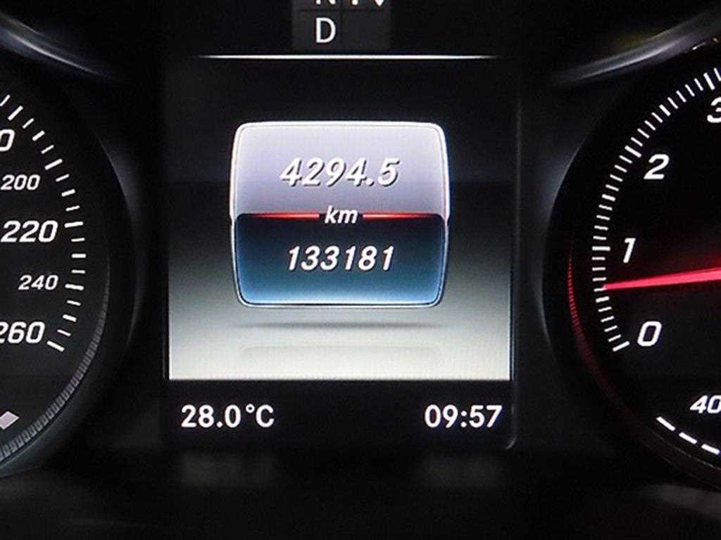 벤츠 C 클래스 C클래스 W205 C200 아방가르드 이미지 9