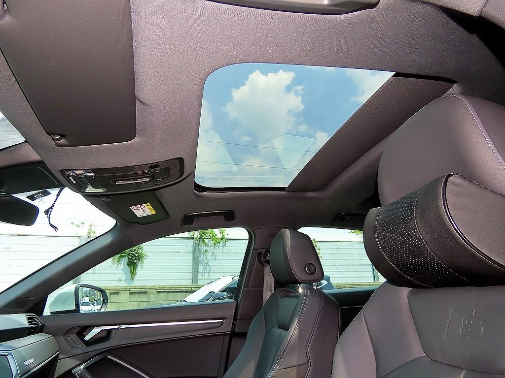아우디 Q3 Q3 (F3) 35 TDI 스포트백 콰트로 프리미엄 이미지 16