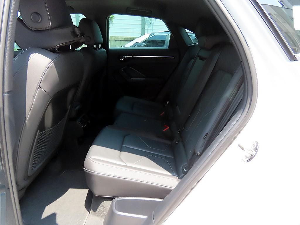 아우디 Q3 Q3 (F3) 35 TDI 스포트백 콰트로 프리미엄 이미지 6