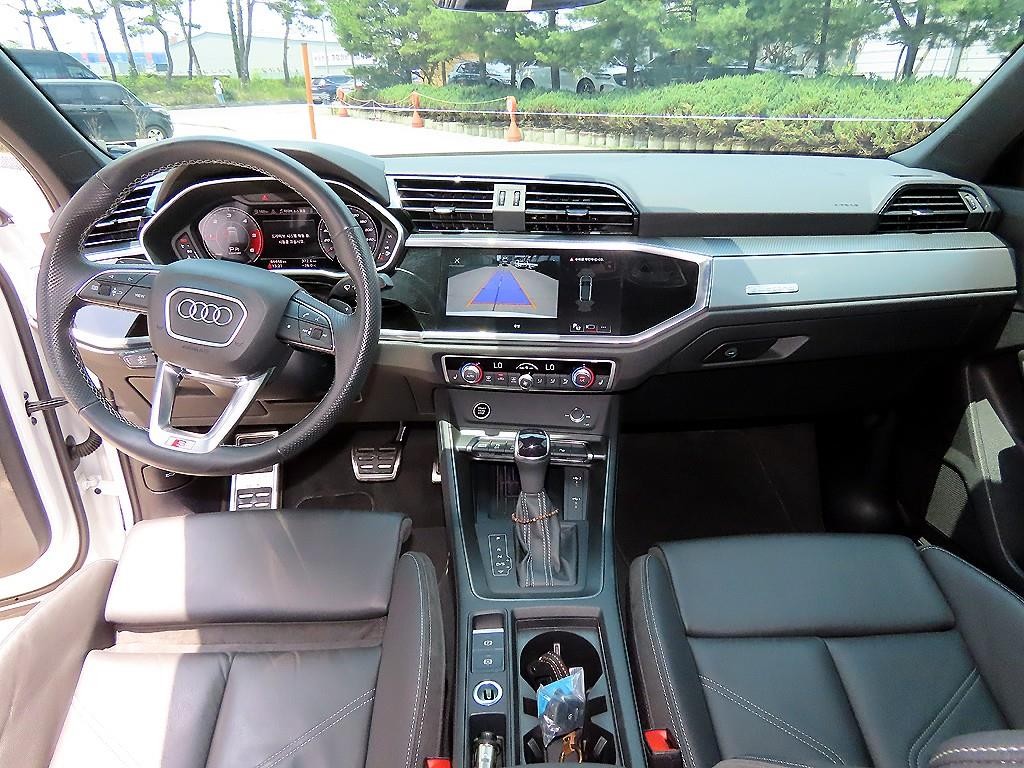 아우디 Q3 Q3 (F3) 35 TDI 스포트백 콰트로 프리미엄 이미지 7